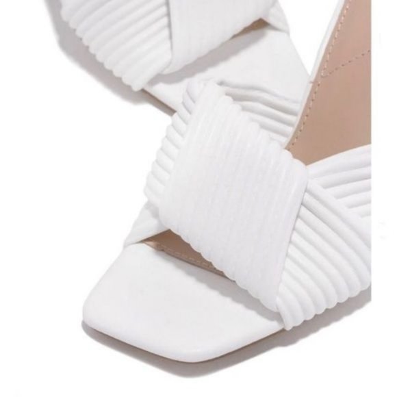 !! NEW !! Sustainable Square Toe Block Heel Mules in White - Picture 7 of 9